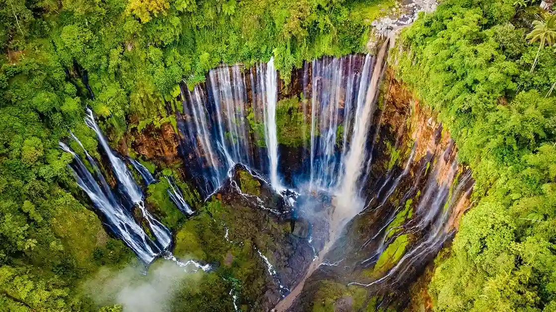 Air Terjun Tumpak Sewu di Jawa Timur